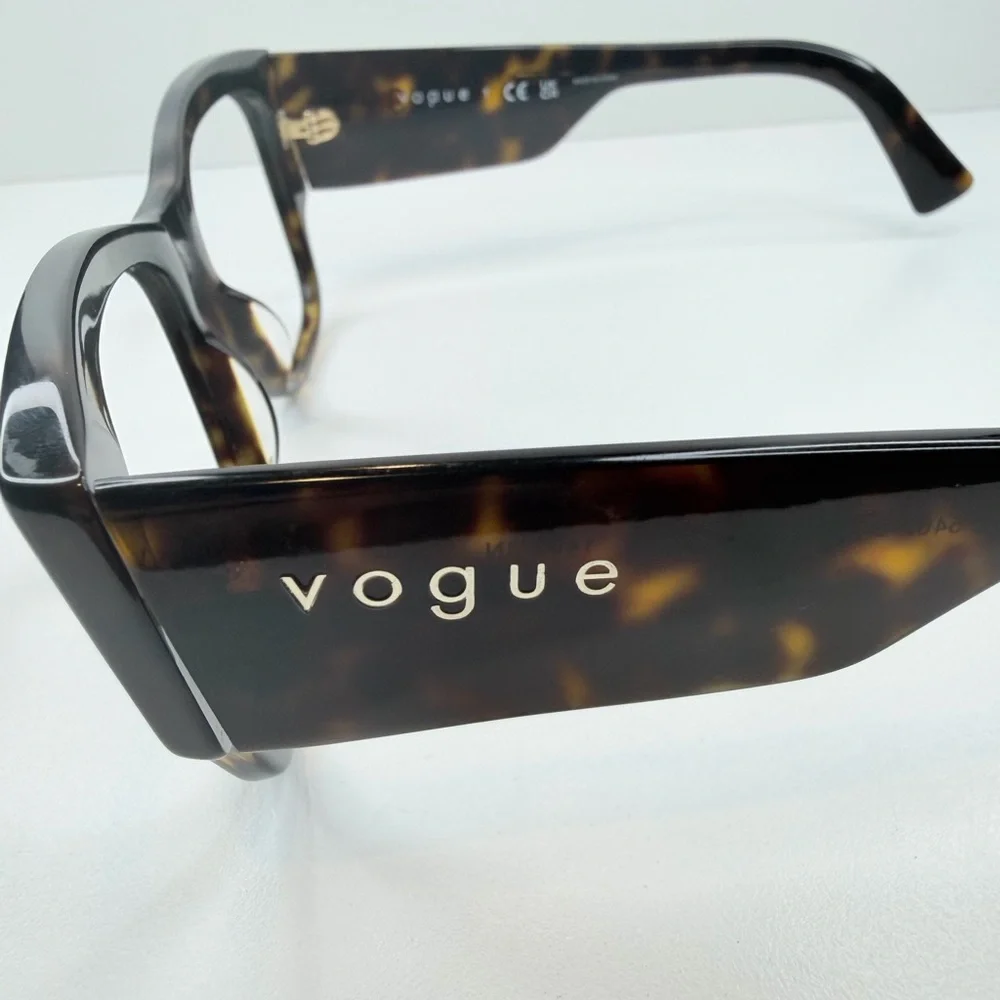 Vogue ✅reasonable offers